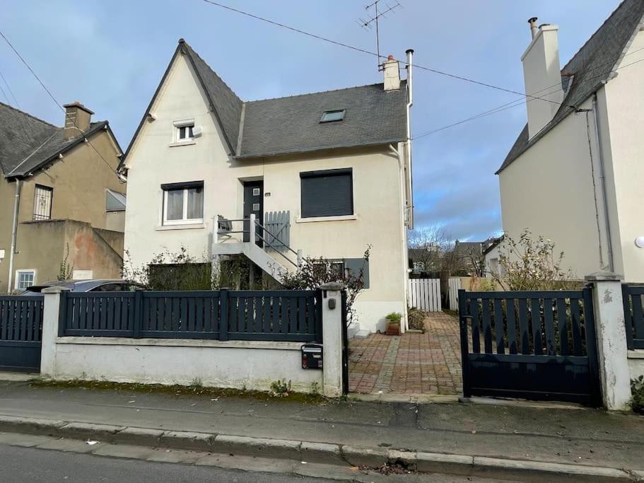 Maison Spacieuse Avec Jardin Et Salle De Sport Saint-Brieuc Luaran gambar